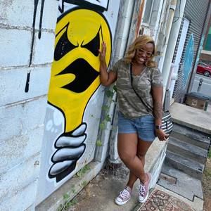 Meet your Posher, Danielle